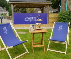 Tortworth Court welcomes guests to The Terrace by 6 O’clock Gin
